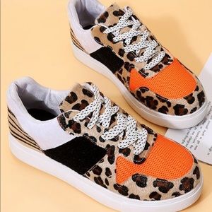 New! Super cute leopard print sneakers